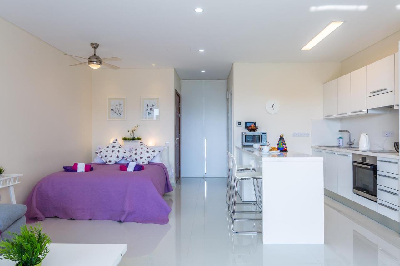 לימסול Carmencita Studio B14 With Pool & Gym מראה חיצוני תמונה
